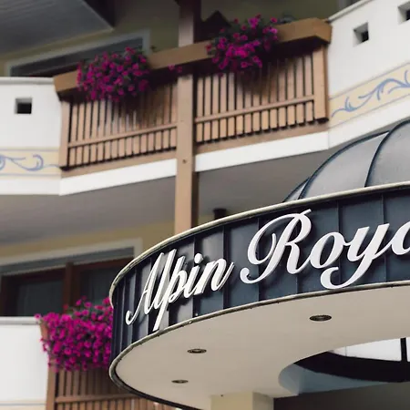 Wellness Refugium&resort Alpin Royal Cadipietra