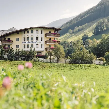 Wellness Refugium&resort Alpin Royal